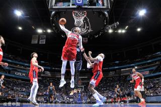 [天下足球]凯恩建功 拜仁击败门兴三连胜.